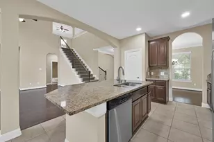 106 N Pinto Point Cir, Spring, TX 77389 - Photo 9