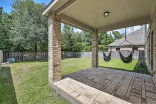 106 N Pinto Point Cir, Spring, TX 77389 - Photo 35