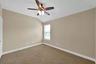 106 N Pinto Point Cir, Spring, TX 77389 - Photo 33