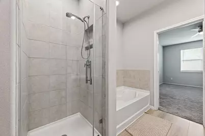 7806 London Tower Lane, Houston, TX 77044 - Photo 15