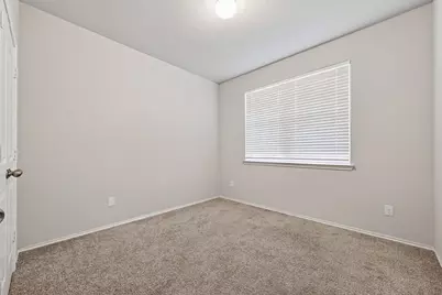 7806 London Tower Lane, Houston, TX 77044 - Photo 17