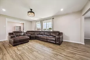 405 N Fulton St, Texas City, TX 77591 - Photo 11