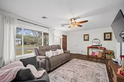 355 N Monroe Street, La Grange, TX 78945 - Photo 5