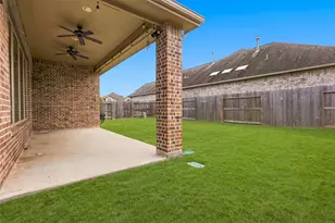 19107 Timberwood Run Dr, Cypress, TX 77433 - Photo 15