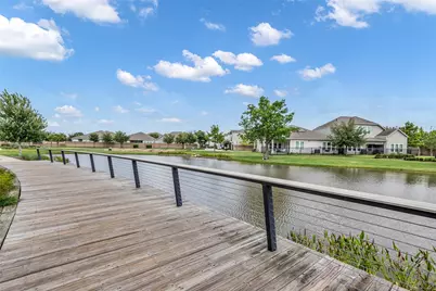 10004 Steeple Farms Drive, Houston, TX 77080 - Photo 33
