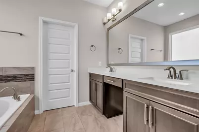10004 Steeple Farms Drive, Houston, TX 77080 - Photo 23