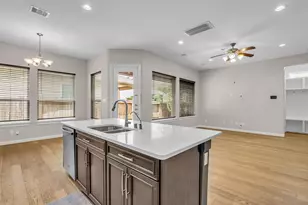 10004 Steeple Farms Dr, Houston, TX 77080 - Photo 9