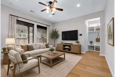 10004 Steeple Farms Drive, Houston, TX 77080 - Photo 15