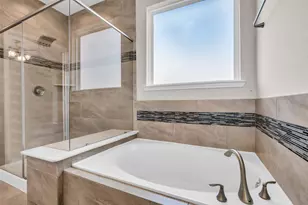 10004 Steeple Farms Dr, Houston, TX 77080 - Photo 23