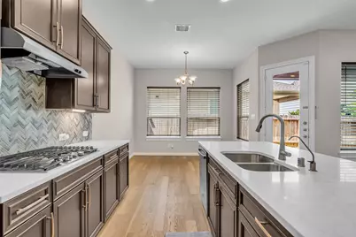 10004 Steeple Farms Drive, Houston, TX 77080 - Photo 7