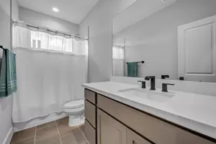 2502 Ocean Key Dr, Texas City, TX 77568 - Photo 17