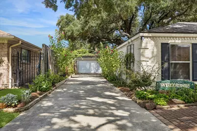 10814 Overbrook Lane, Houston, TX 77042 - Photo 3