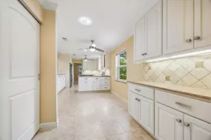 10814 Overbrook Ln, Houston, TX 77042 - Photo 13