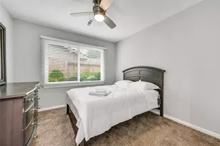 4842 Hummingbird St, Houston, TX 77035 - Photo 23