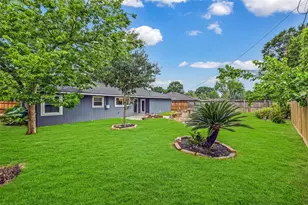 4842 Hummingbird St, Houston, TX 77035 - Photo 29