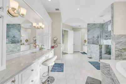 9761 Westview Drive, Houston, TX 77055 - Photo 17