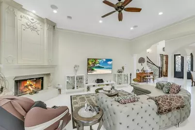 9761 Westview Drive, Houston, TX 77055 - Photo 7