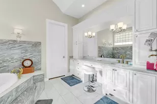 9761 Westview Dr, Houston, TX 77055 - Photo 19