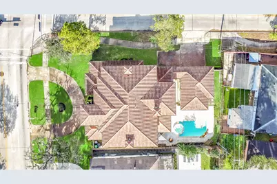 9761 Westview Drive, Houston, TX 77055 - Photo 49