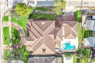 9761 Westview Dr, Houston, TX 77055 - Photo 49