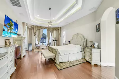 9761 Westview Drive, Houston, TX 77055 - Photo 15