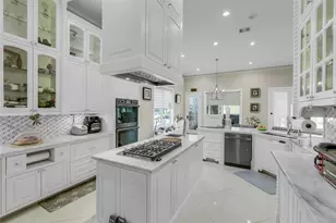 9761 Westview Dr, Houston, TX 77055 - Photo 11