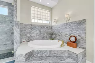 9761 Westview Dr, Houston, TX 77055 - Photo 21