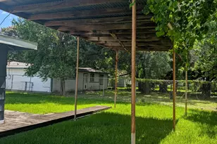1431 15th Ave N, Texas City, TX 77590 - Photo 3