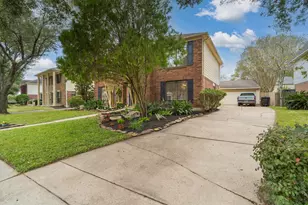 819 Rolling Run Ct, Houston, TX 77062 - Photo 3