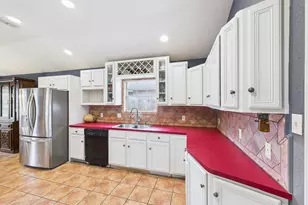 16207 N Meadow Dr, Houston, TX 77073 - Photo 5