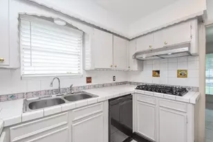 7714 Eichler Dr, Houston, TX 77036 - Photo 15
