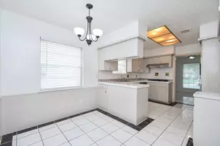 7714 Eichler Dr, Houston, TX 77036 - Photo 13