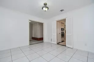 7714 Eichler Dr, Houston, TX 77036 - Photo 7