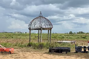 6420 Beckendorff Rd, Sealy, TX 77474 - Photo 9