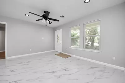 4914 Angleton Street, Houston, TX 77033 - Photo 5
