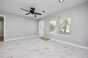 4914 Angleton St, Houston, TX 77033 - Photo 5