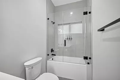 807 Memorial Heights Drive, Houston, TX 77007 - Photo 33