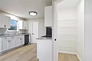6307 Spruce Manor, Houston, TX 77085 - Photo 9