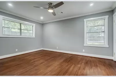 7151 Edgemoor Drive, Houston, TX 77074 - Photo 25