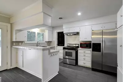 7151 Edgemoor Drive, Houston, TX 77074 - Photo 13