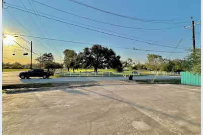 927 27th Street, San Leon, TX 77539 - Photo 27