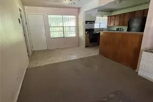 6159 Lyndhurst Dr, Houston, TX 77033 - Photo 5