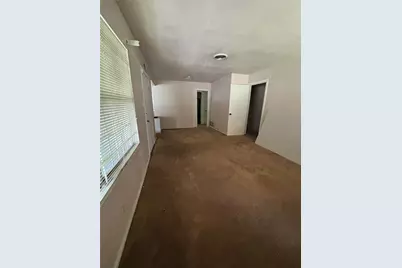 6159 Lyndhurst Drive, Houston, TX 77033 - Photo 3