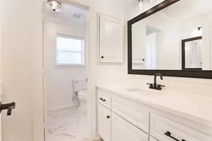 979 W 43rd St, Houston, TX 77018 - Photo 31