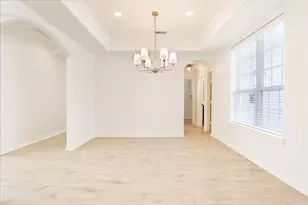 979 W 43rd St, Houston, TX 77018 - Photo 7