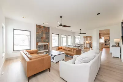 4611 Diamond Springs Drive, Missouri City, TX 77459 - Photo 5