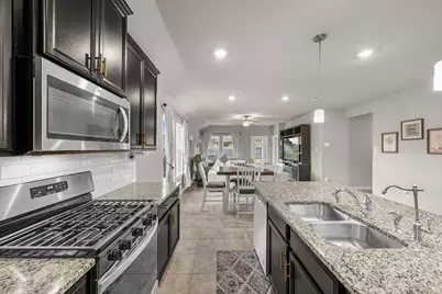 1326 Taft Point Lane, Rosharon, TX 77583 - Photo 11