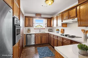 31 Lakeside Dr, Hitchcock, TX 77563 - Photo 9