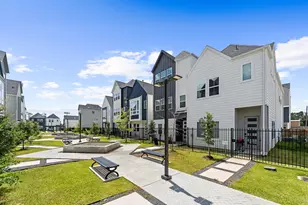 2308 Springwood Cove Ln, Houston, TX 77055 - Photo 37