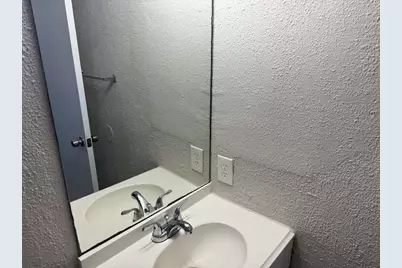 4931 E Ridge Creek Drive, Houston, TX 77053 - Photo 11